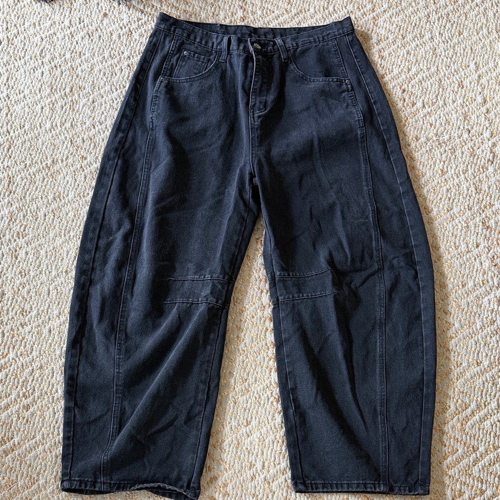Black Barrel Jeans